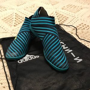 Men’s indoor soccer shoes